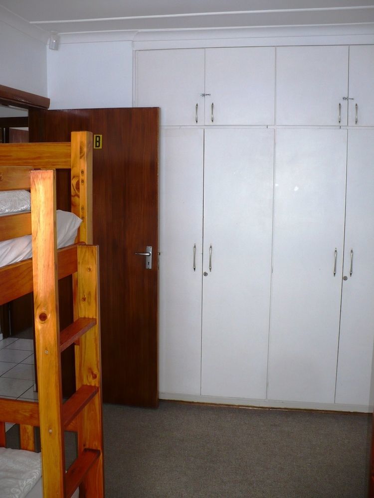 Backpacker Apartments Плеттенберг-Бей Екстер'єр фото