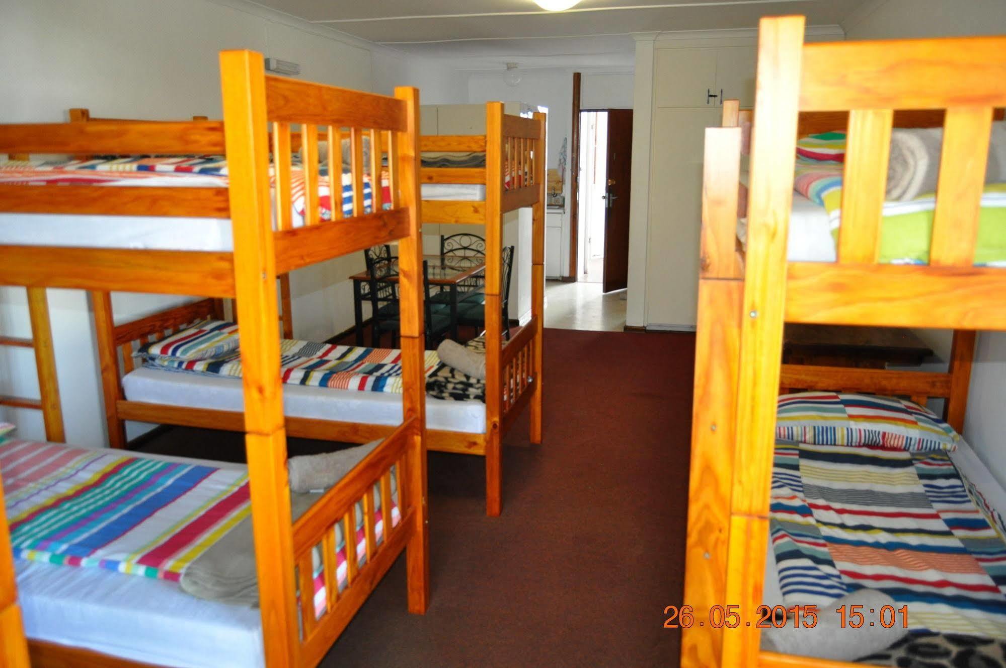 Backpacker Apartments Плеттенберг-Бей Екстер'єр фото