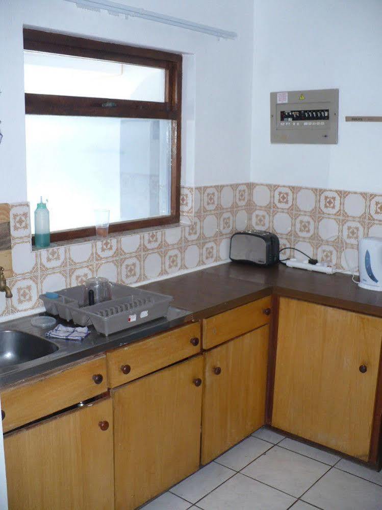 Backpacker Apartments Плеттенберг-Бей Екстер'єр фото