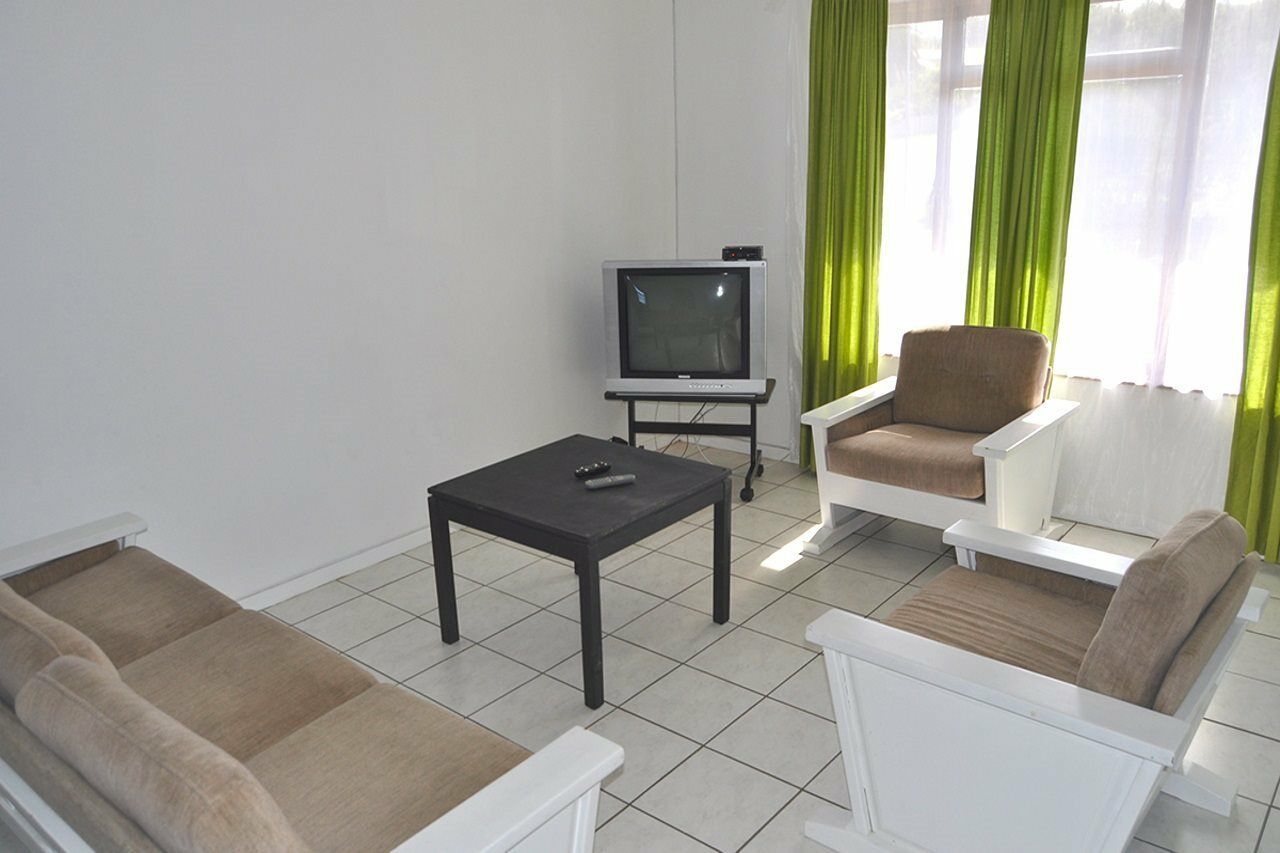 Backpacker Apartments Плеттенберг-Бей Екстер'єр фото